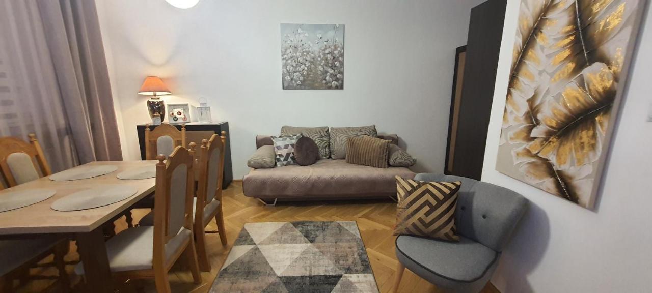 Apartament Trini Kłodzko Buitenkant foto