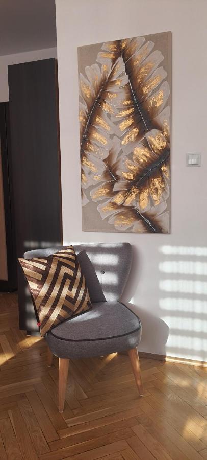 Apartament Trini Kłodzko Buitenkant foto