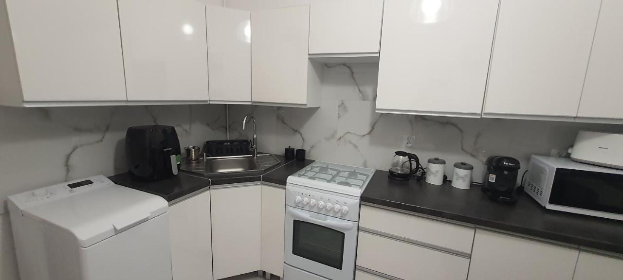 Apartament Trini Kłodzko Buitenkant foto