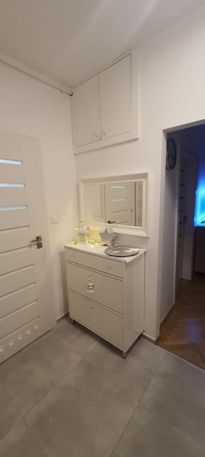Apartament Trini Kłodzko Buitenkant foto