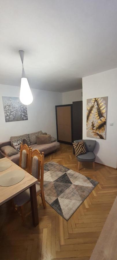 Apartament Trini Kłodzko Buitenkant foto